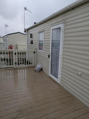 Lovely 6 Berth Caravan At St Osyth Beach Holiday Park Ref 28059Fv